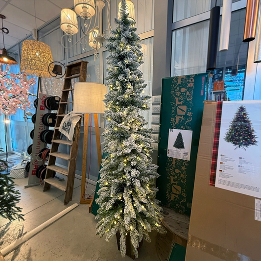 Pinetto Natalizio “Lane” (120 cm) in PVC Floccato con 250 LED Luce Calda e Vaso Quadrato