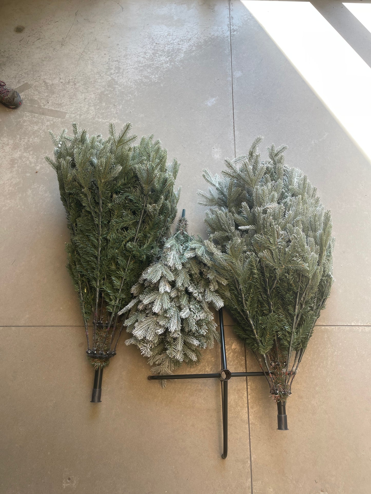 Albero di Natale Artificiale Pandora (210 cm) – PE+PVC Floccato