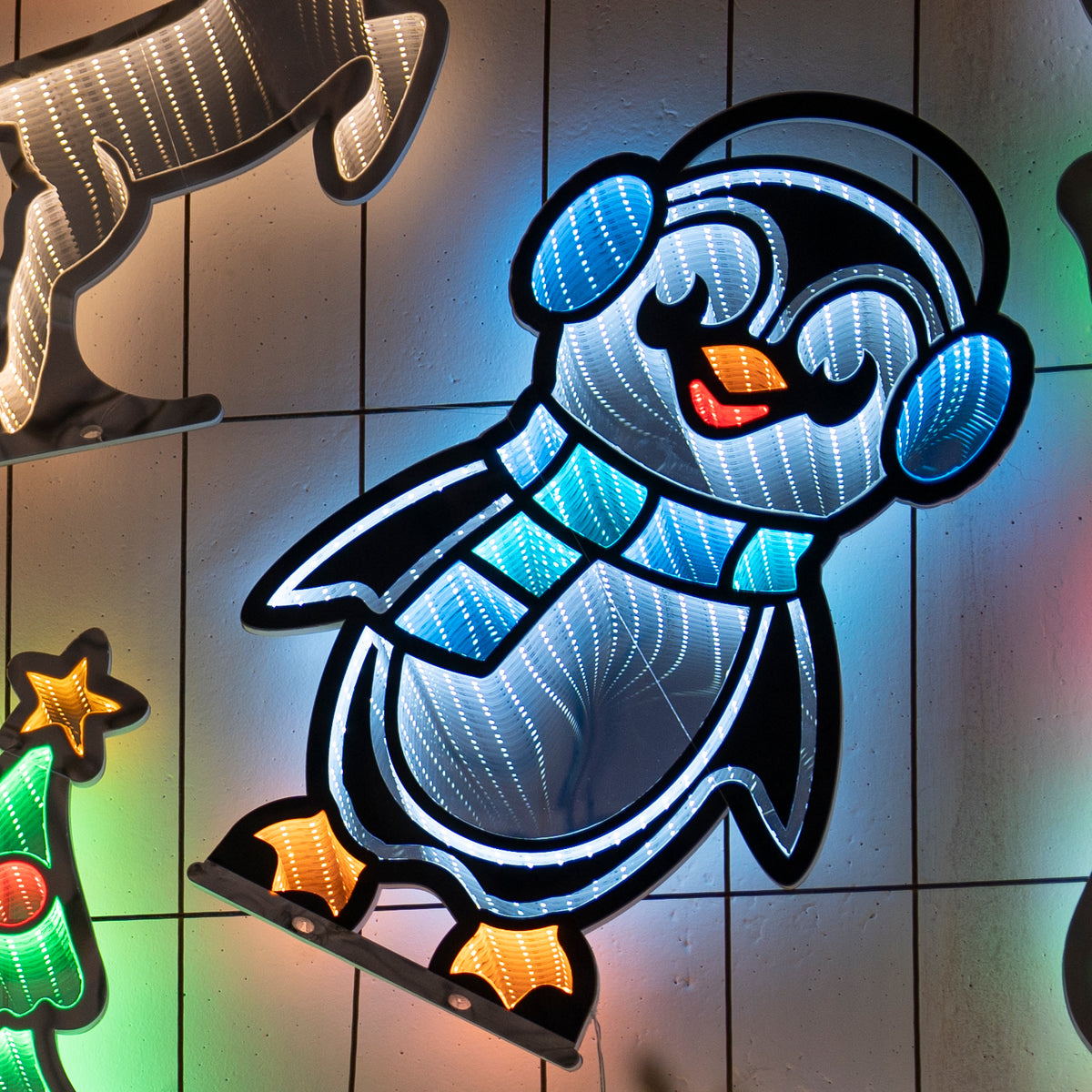 Pinguino Artic alto 60 cm con luci LED Infinity Light