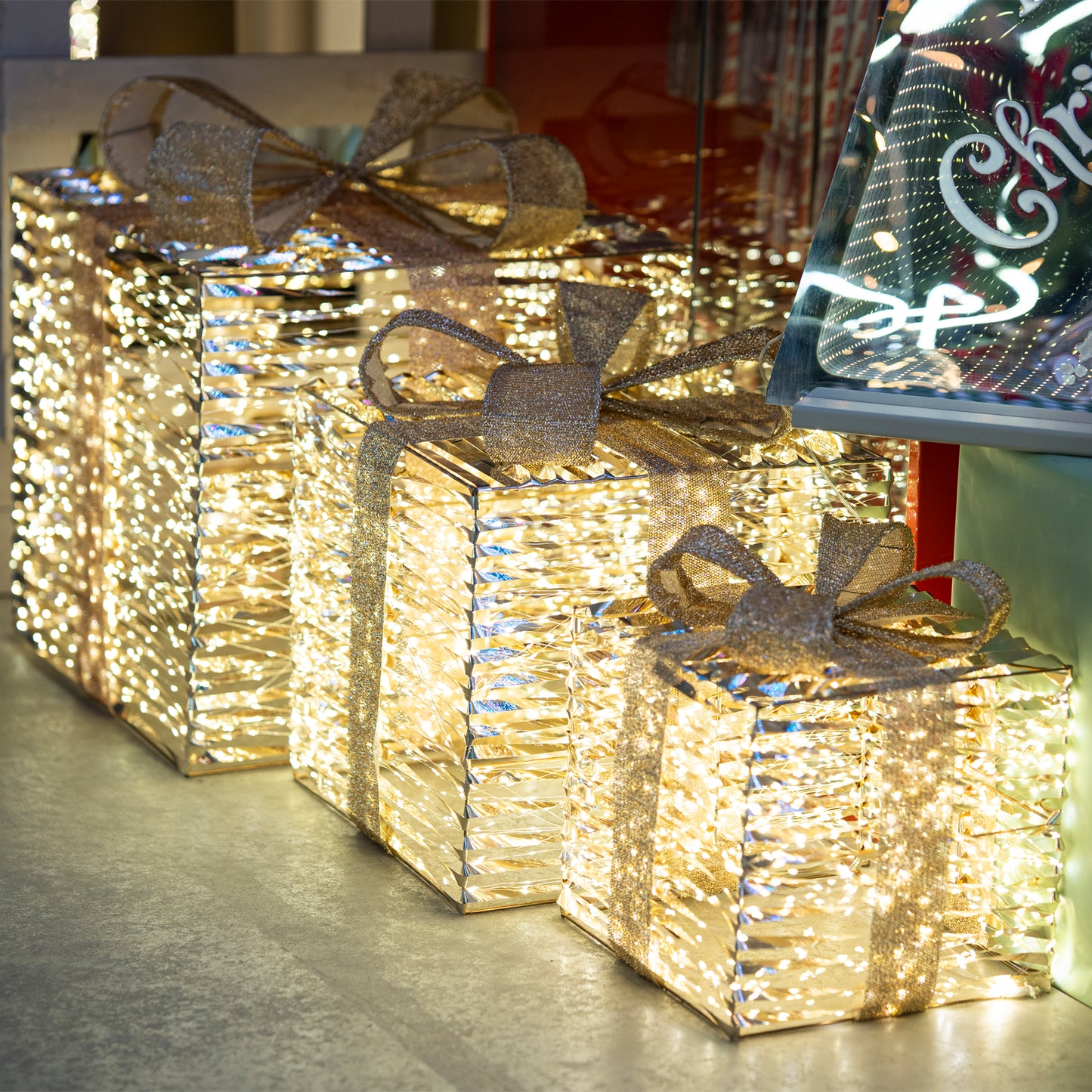 Set 3 Pacchi Regalo Luminosi Prestige Gold con 4200 LED