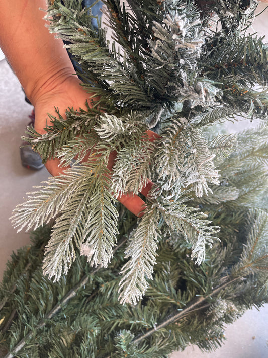 Albero di Natale Artificiale Pandora (210 cm) – PE+PVC Floccato