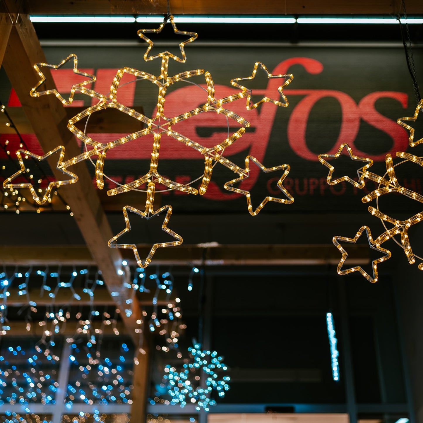 Fiocco di Neve con Stelle e Tubo LED Bianco 84 cm