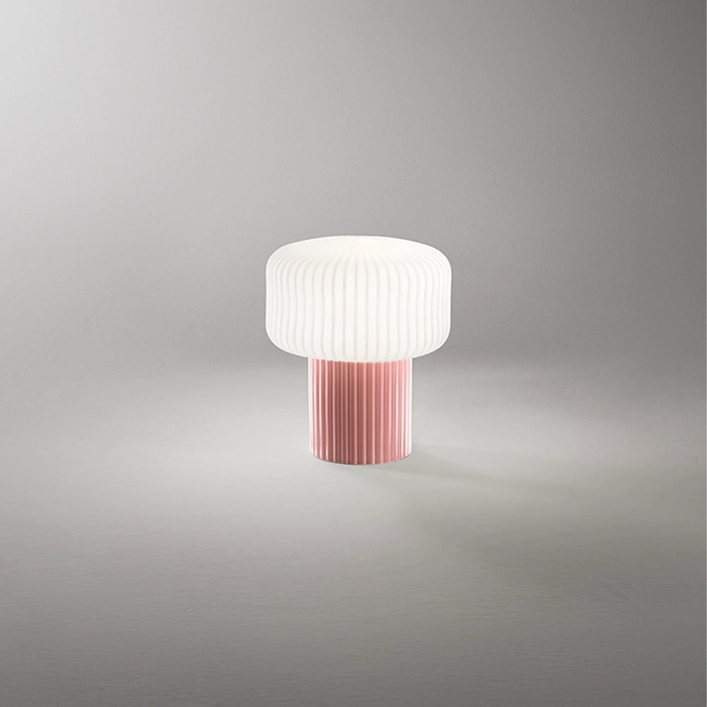 Lampada da Comodino Otty – Design Elegante in Metallo e Tessuto