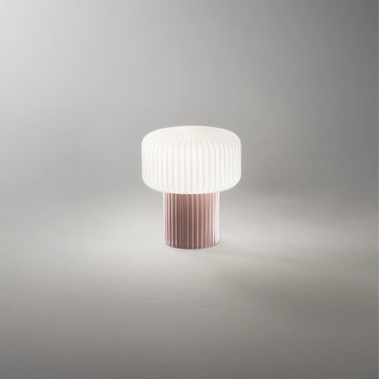 Lampada da Comodino Otty – Design Elegante in Metallo e Tessuto