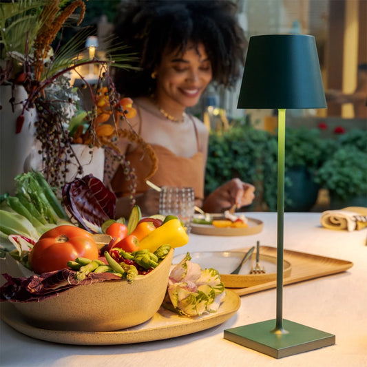 Poldina – Lampada da Tavolo Ricaricabile Verde Scuro