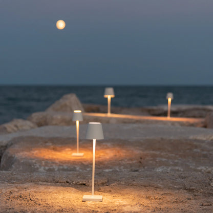 POLDINA MICRO Zafferano - Lampada da Tavolo Ricaricabile LED Ø 7 cm