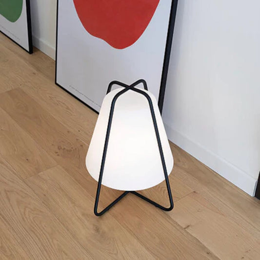Teepee – Lampada da Tavolo Ricaricabile Nera Opaca