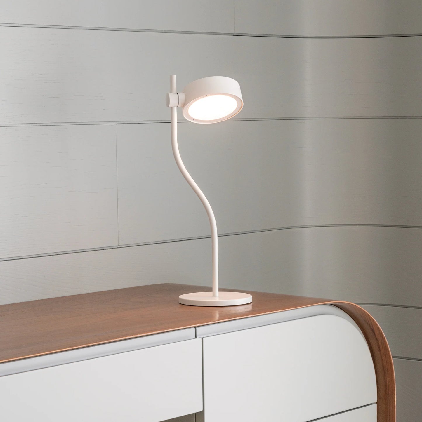 SUPER O Zafferano - Lampada da tavolo LED ricaricabile circolare