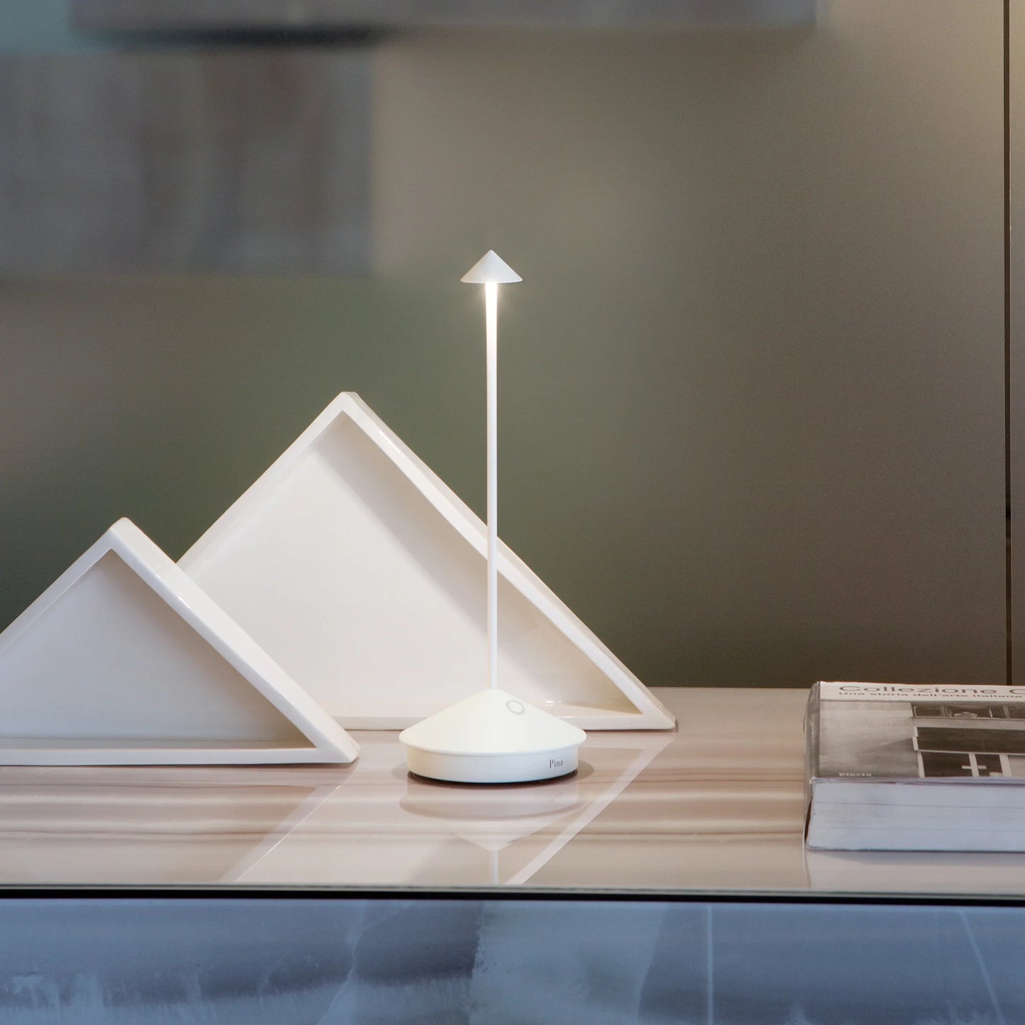 PINA Zafferano - Lampada a sospensione LED ricaricabile compatta
